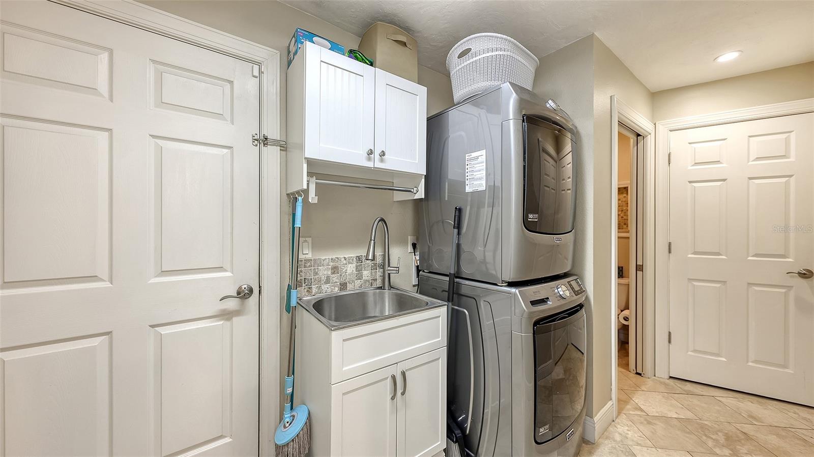 SHERWOOD FOREST - Residential