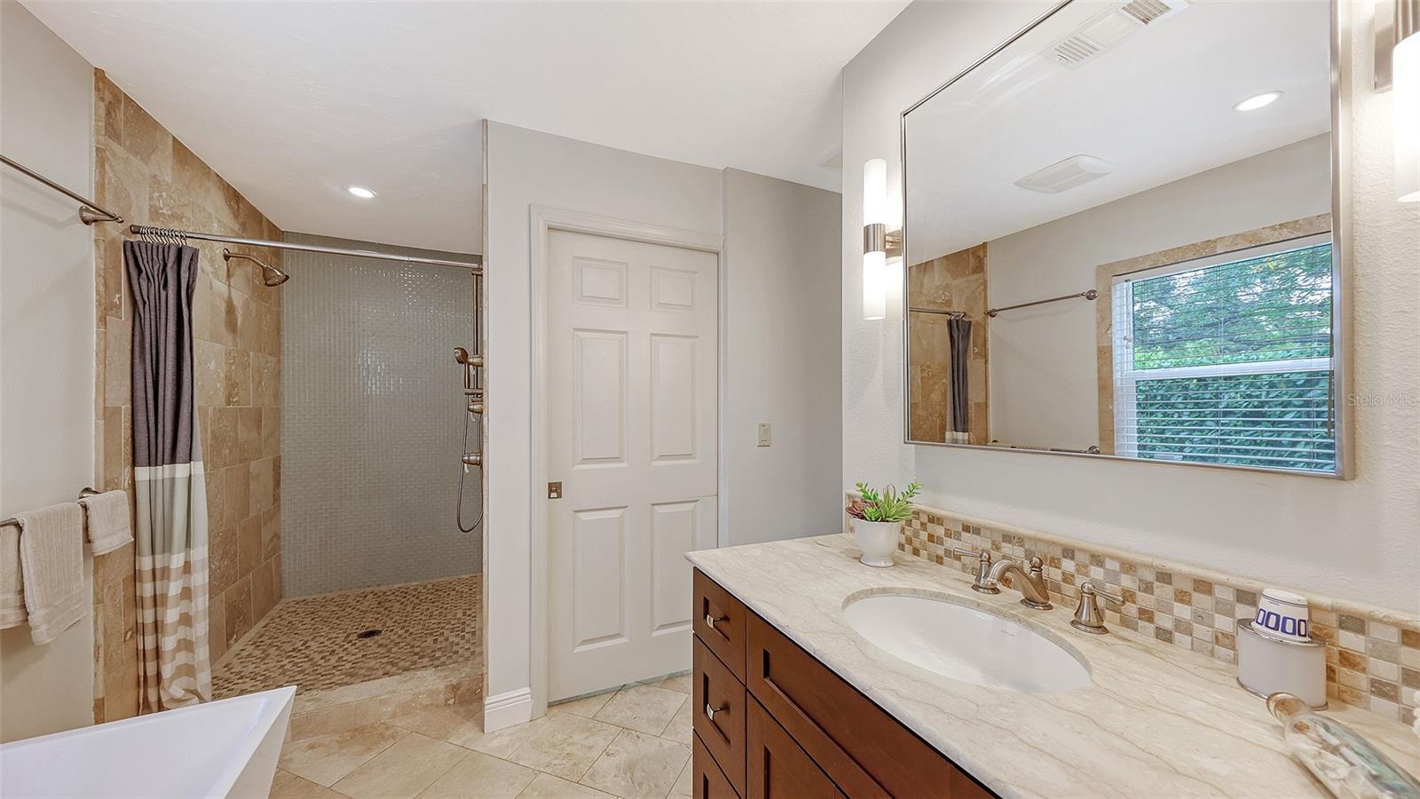 SHERWOOD FOREST - Residential