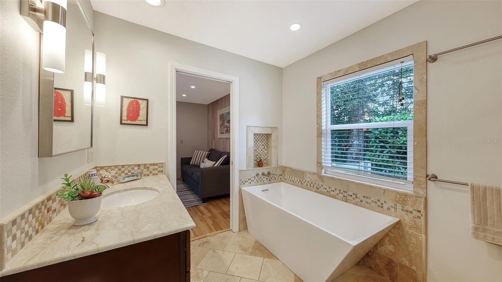 SHERWOOD FOREST - Residential