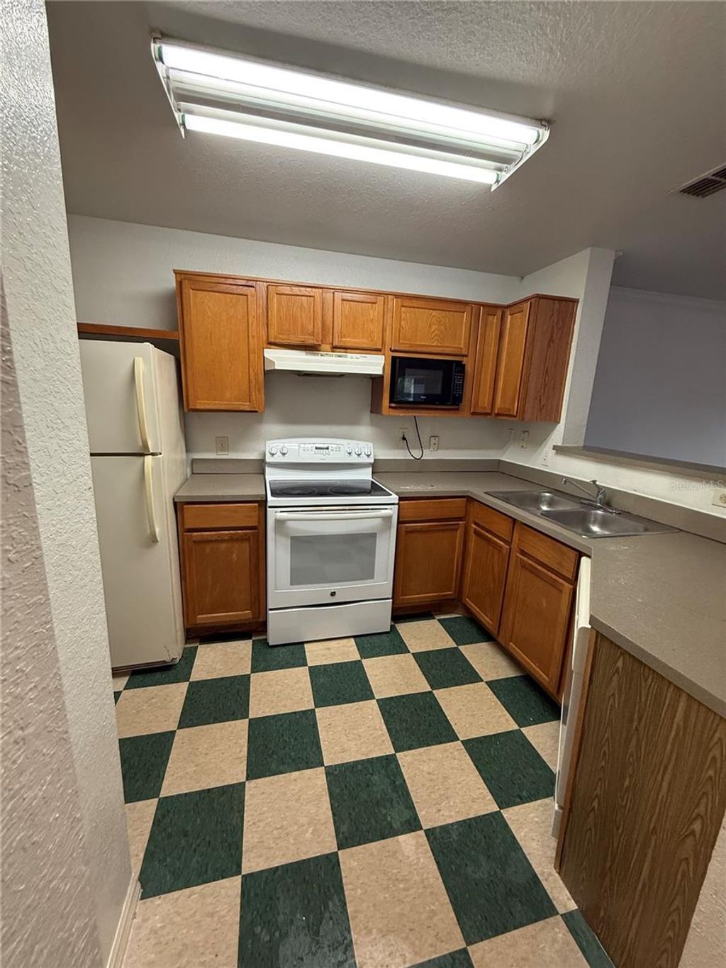 Photo of 3712 Castle Pines Lane #4137, Orlando, FL 32839 (MLS # S5147345)