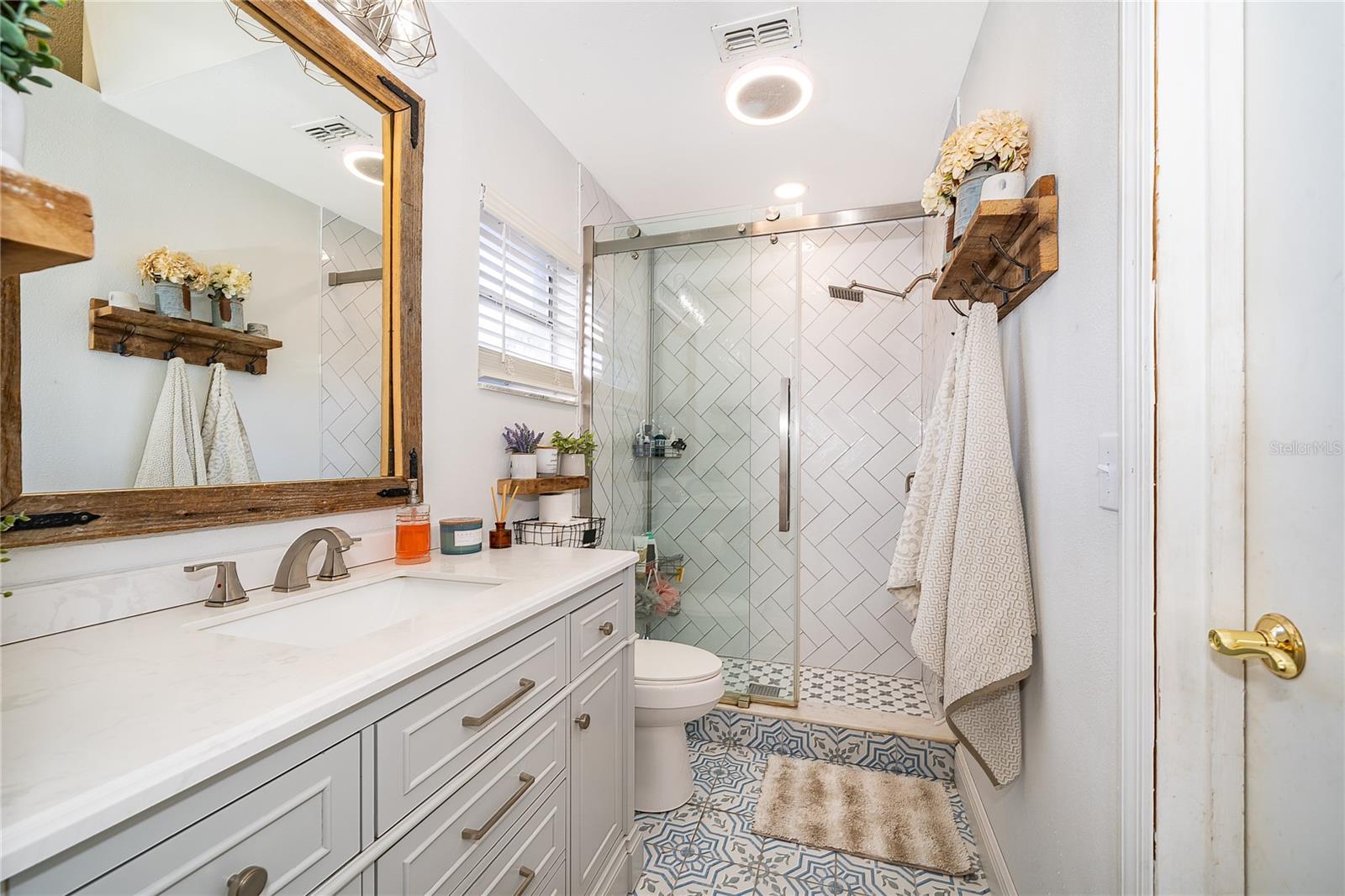 COLLEGE HEIGHTS PH 02 - Residential