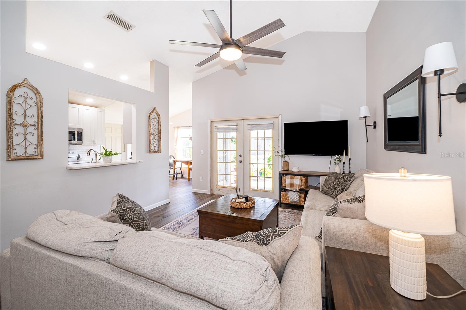 COLLEGE HEIGHTS PH 02 - Residential