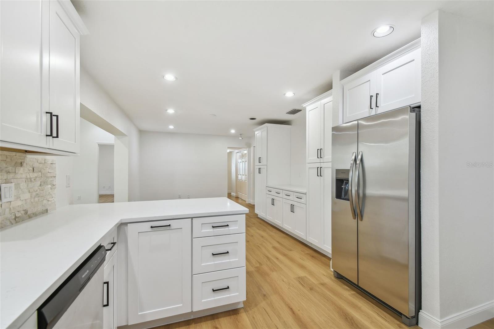 SUNSET PARK - Residential Lease