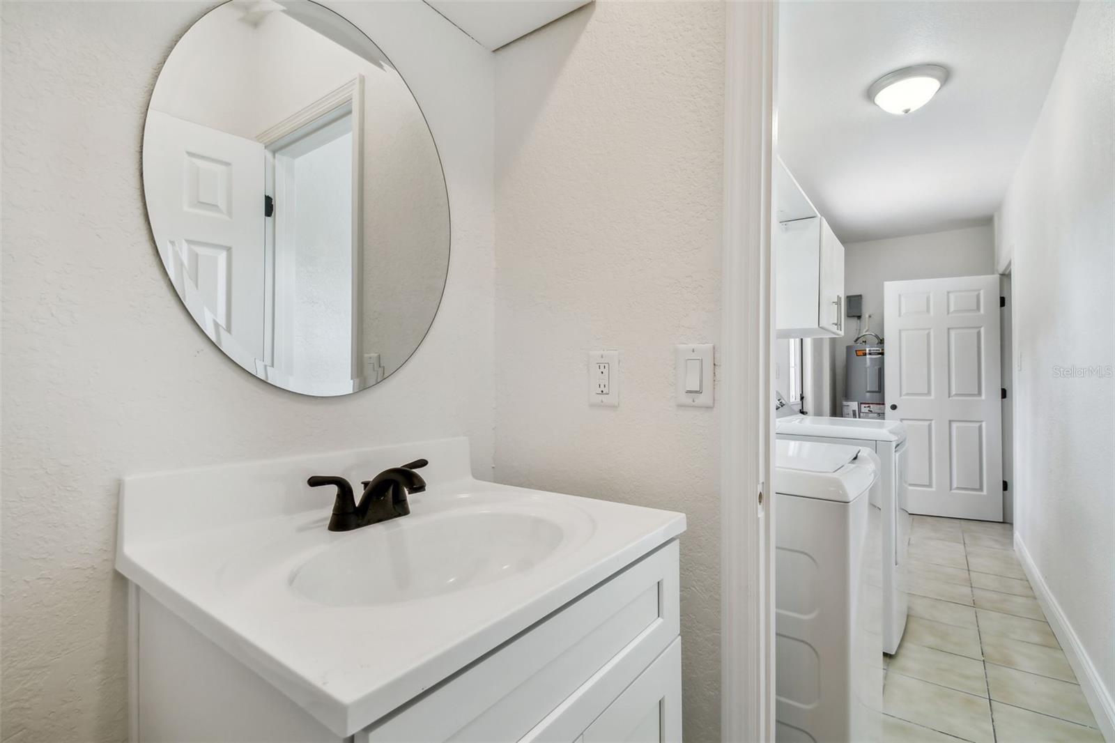 SUNSET PARK - Residential Lease