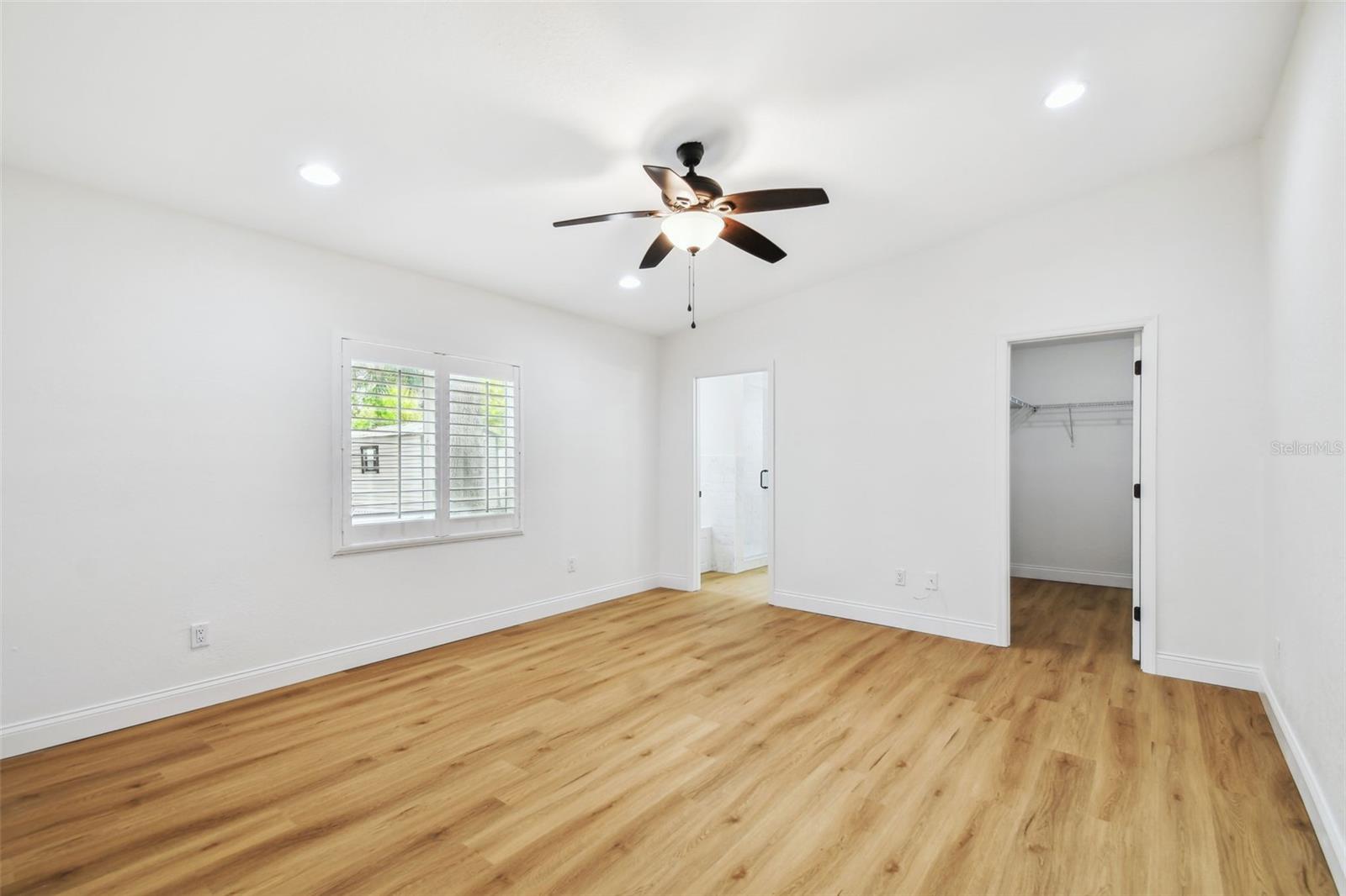 SUNSET PARK - Residential Lease