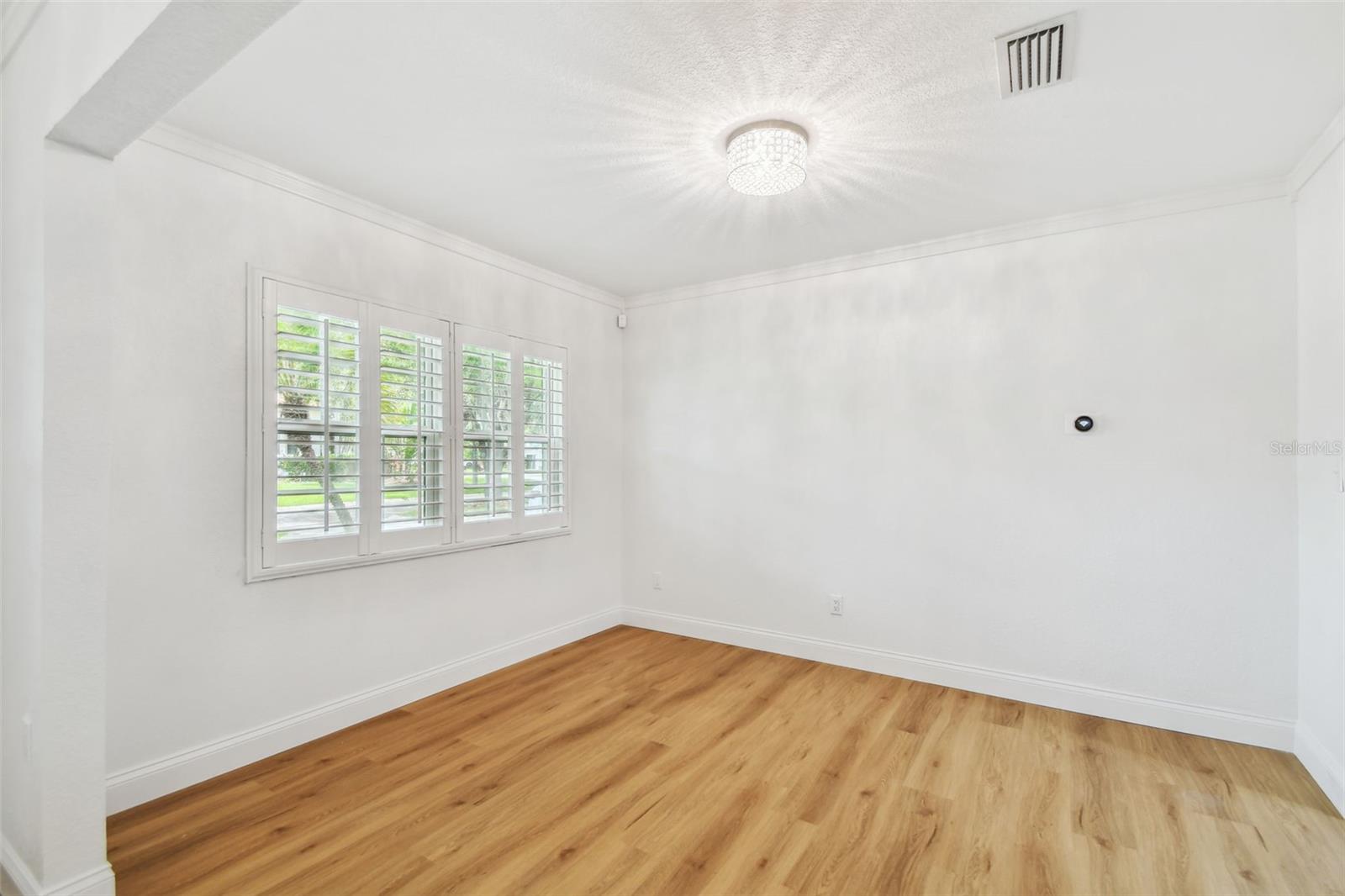 SUNSET PARK - Residential Lease