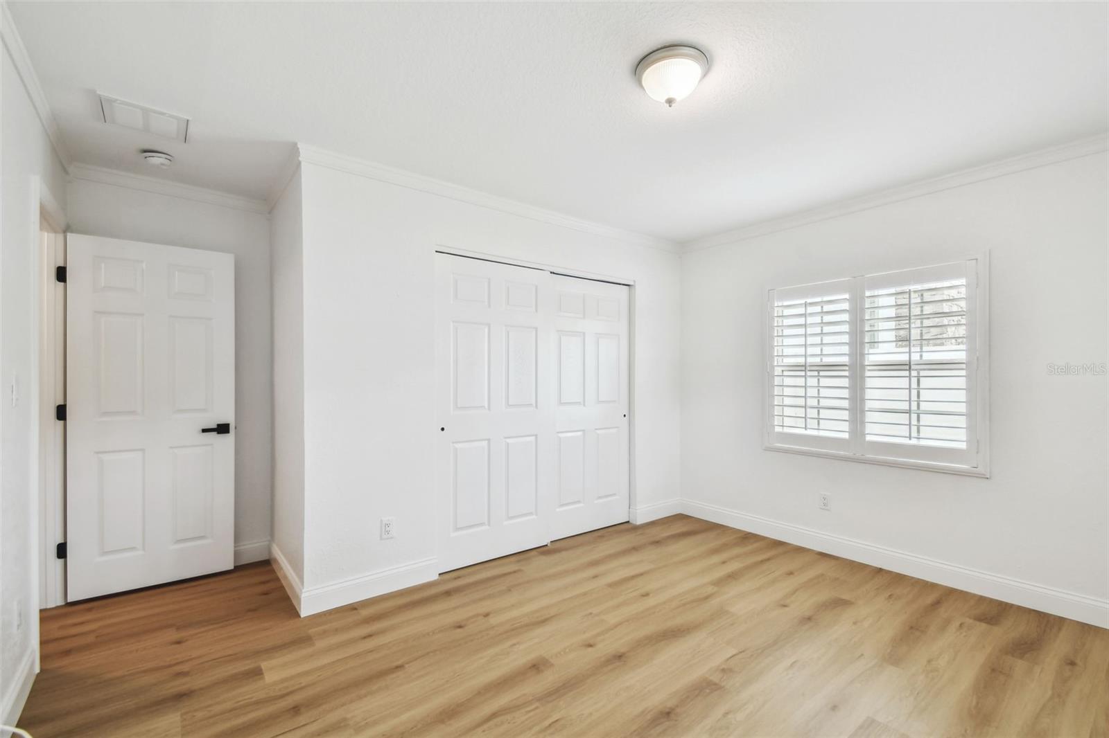 SUNSET PARK - Residential Lease