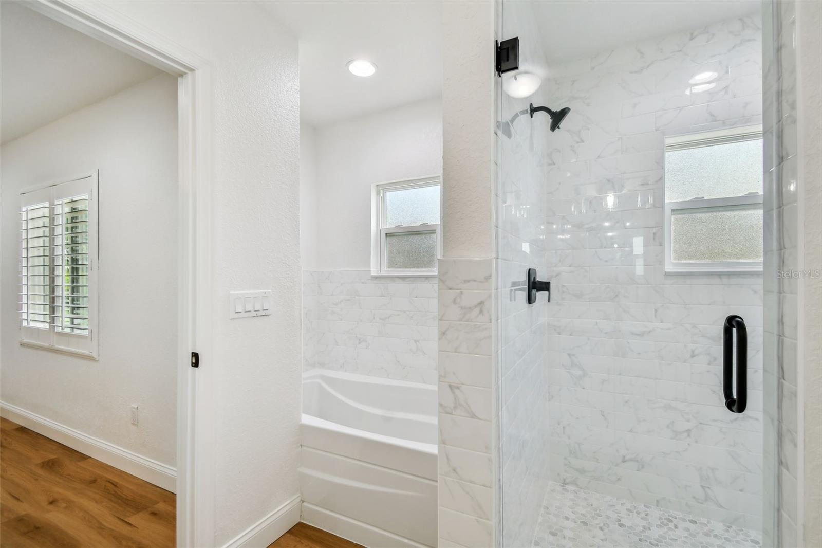 SUNSET PARK - Residential Lease