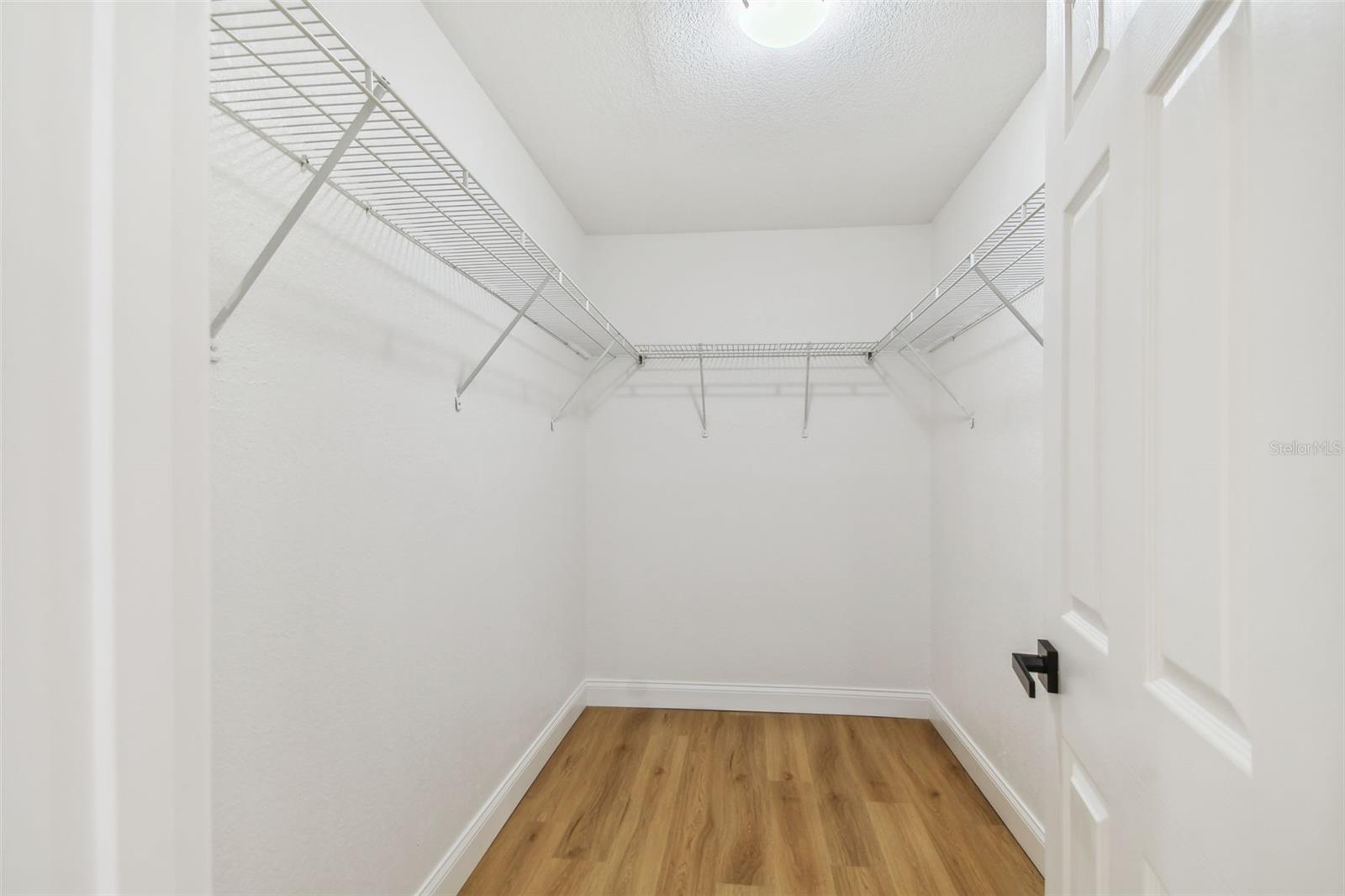 SUNSET PARK - Residential Lease