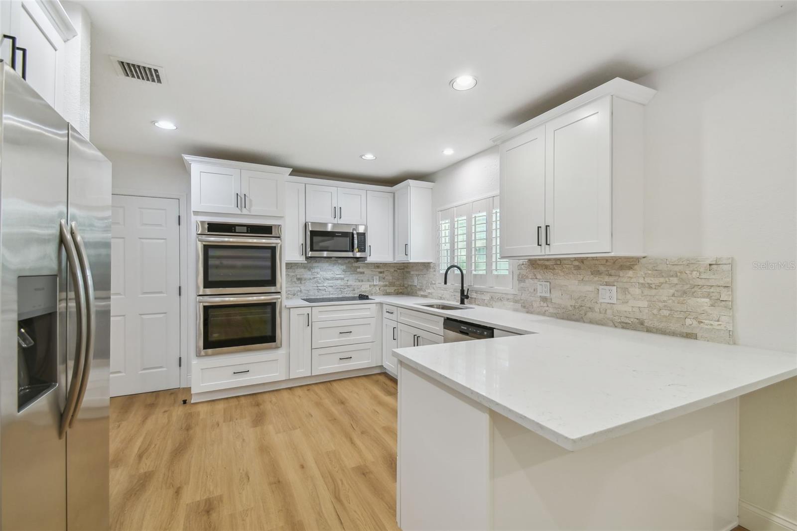 SUNSET PARK - Residential Lease