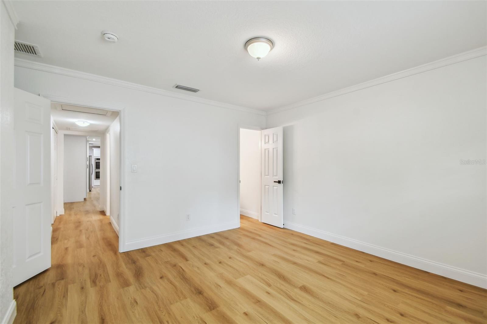 SUNSET PARK - Residential Lease