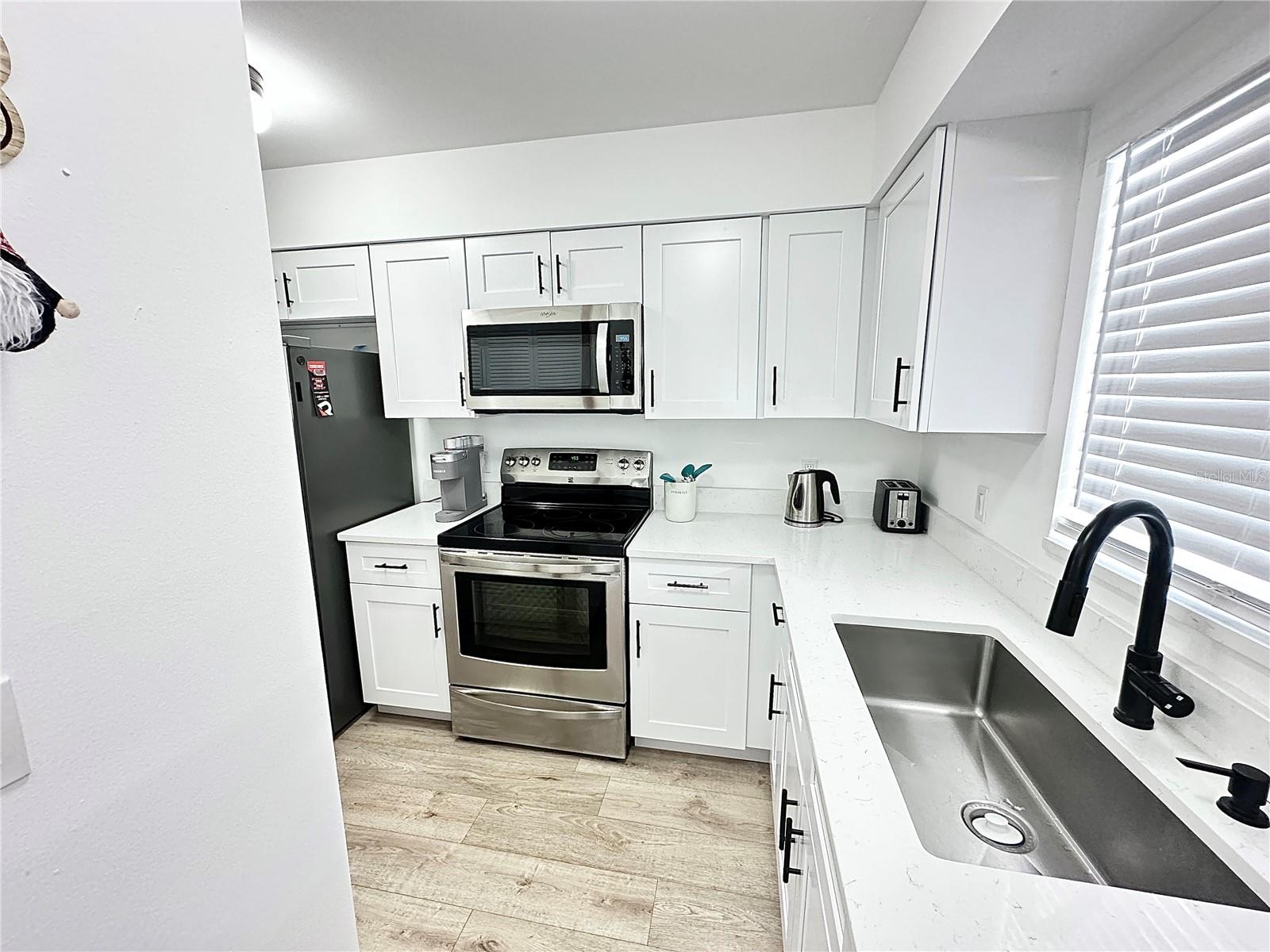 3204 NETHERWOOD