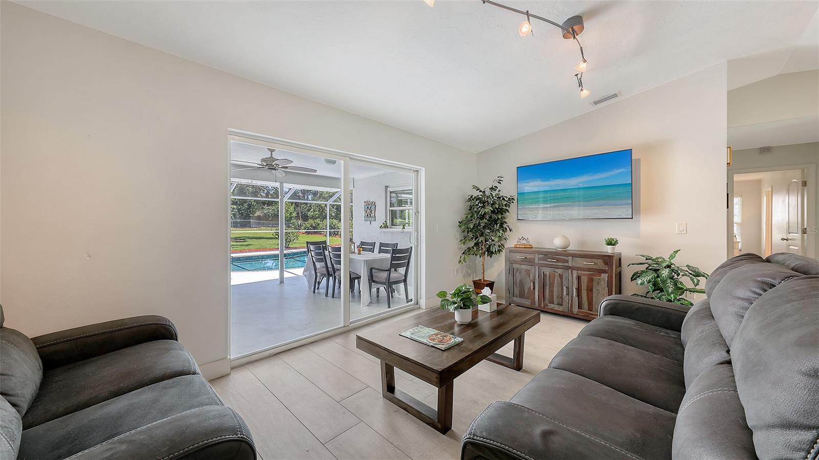 OAK GROVE PARK - Residential