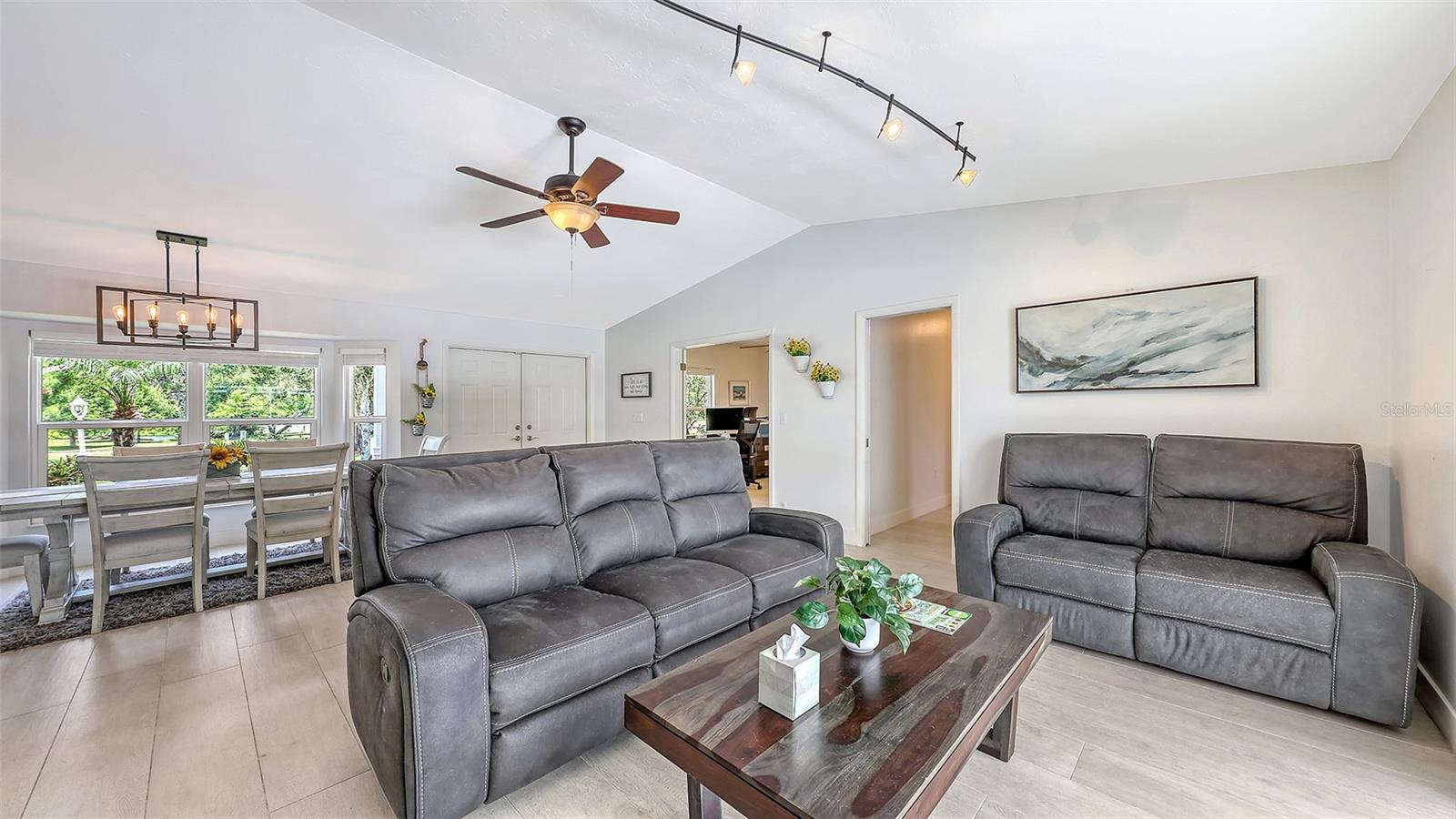OAK GROVE PARK - Residential