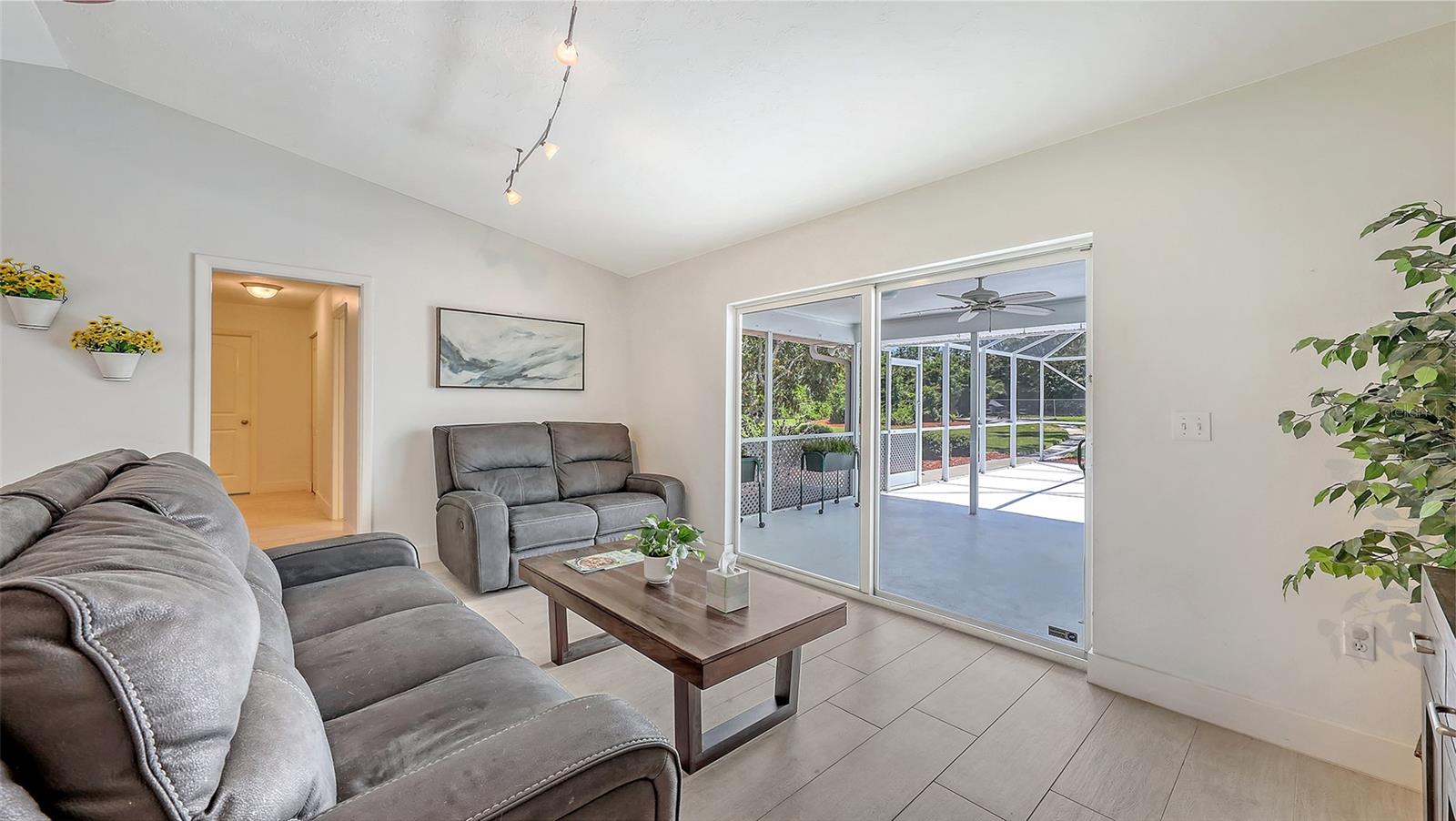 OAK GROVE PARK - Residential