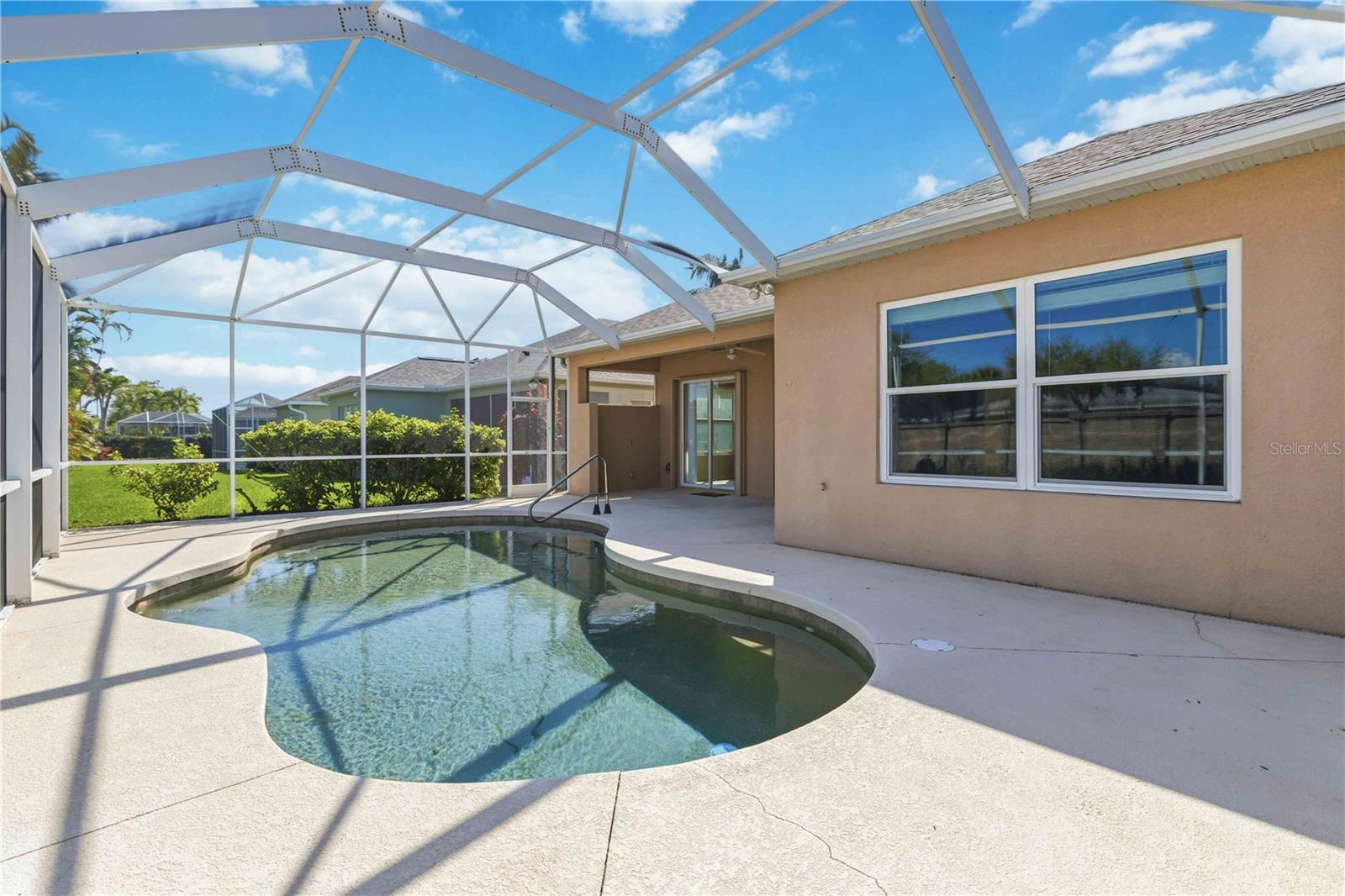 PALMA SOLA TRACE - Residential