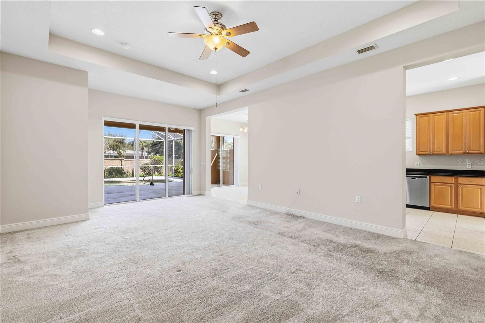 PALMA SOLA TRACE - Residential