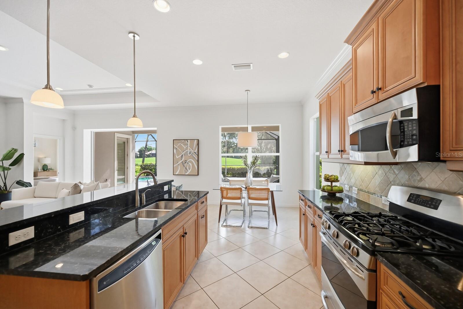 LAKEWOOD RANCH COUNTRY CLUB - Residential