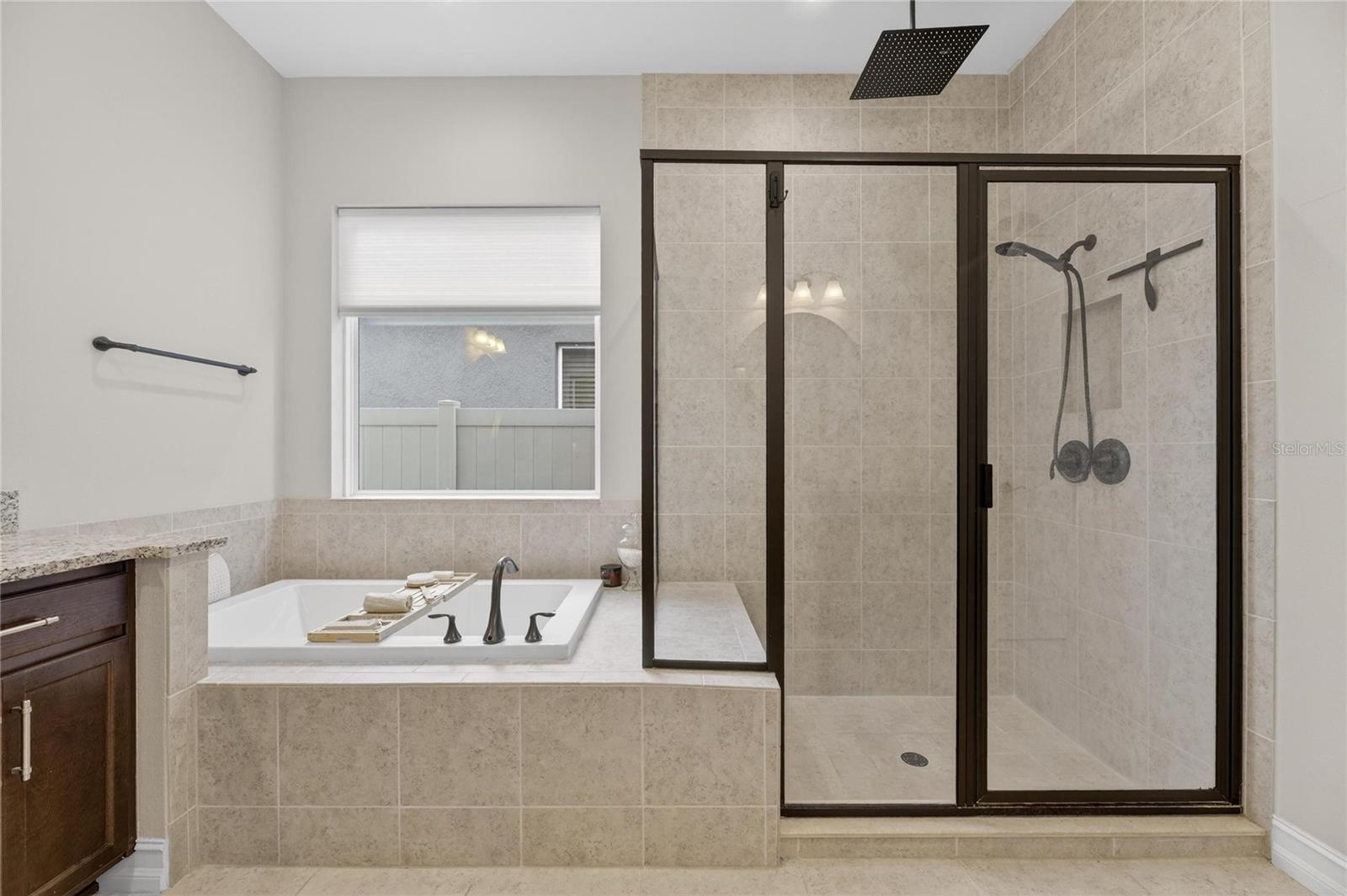 PROMENADE AT LAKE PARK PH - Residential Lease