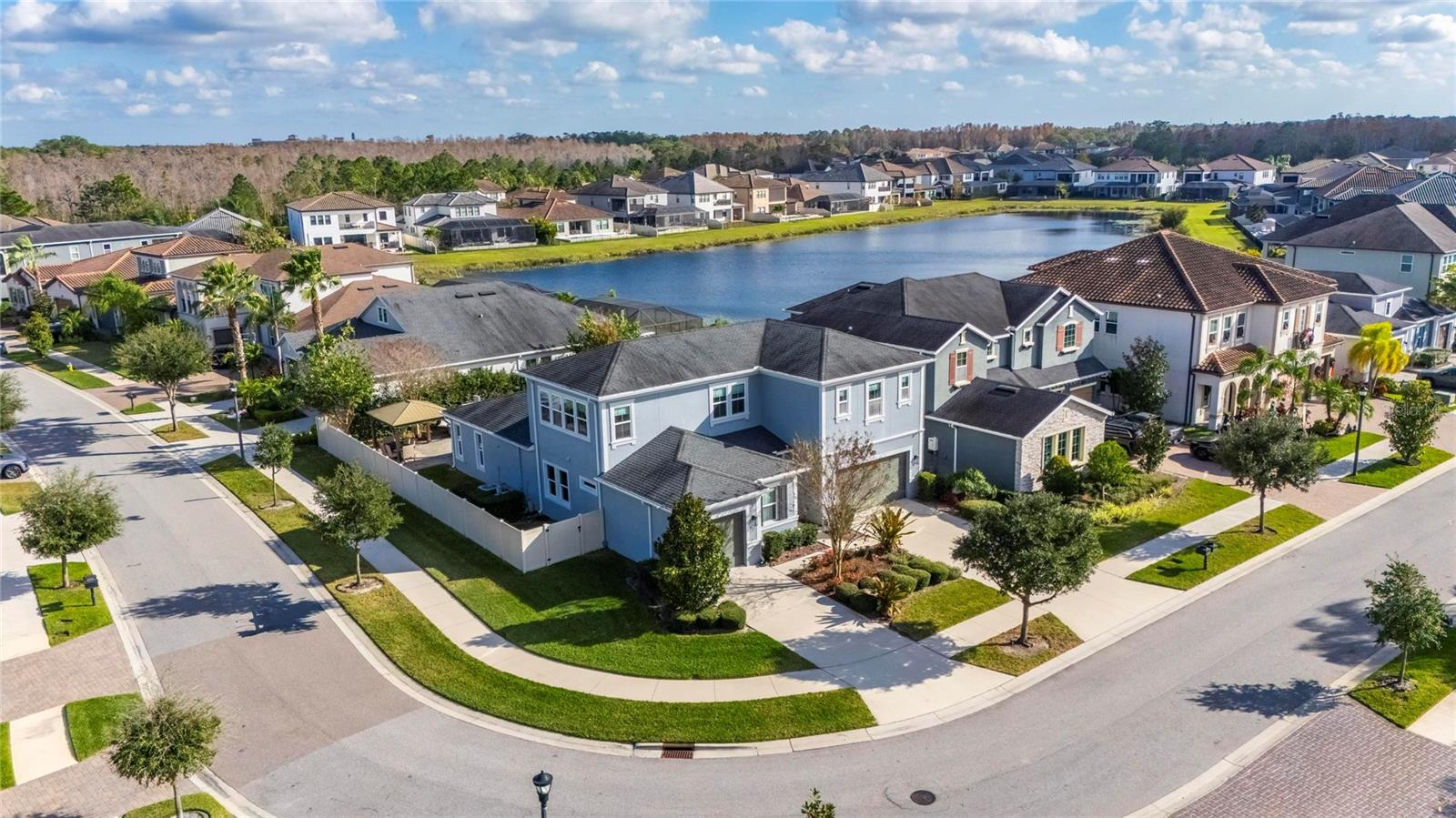 PROMENADE AT LAKE PARK PH - Residential Lease