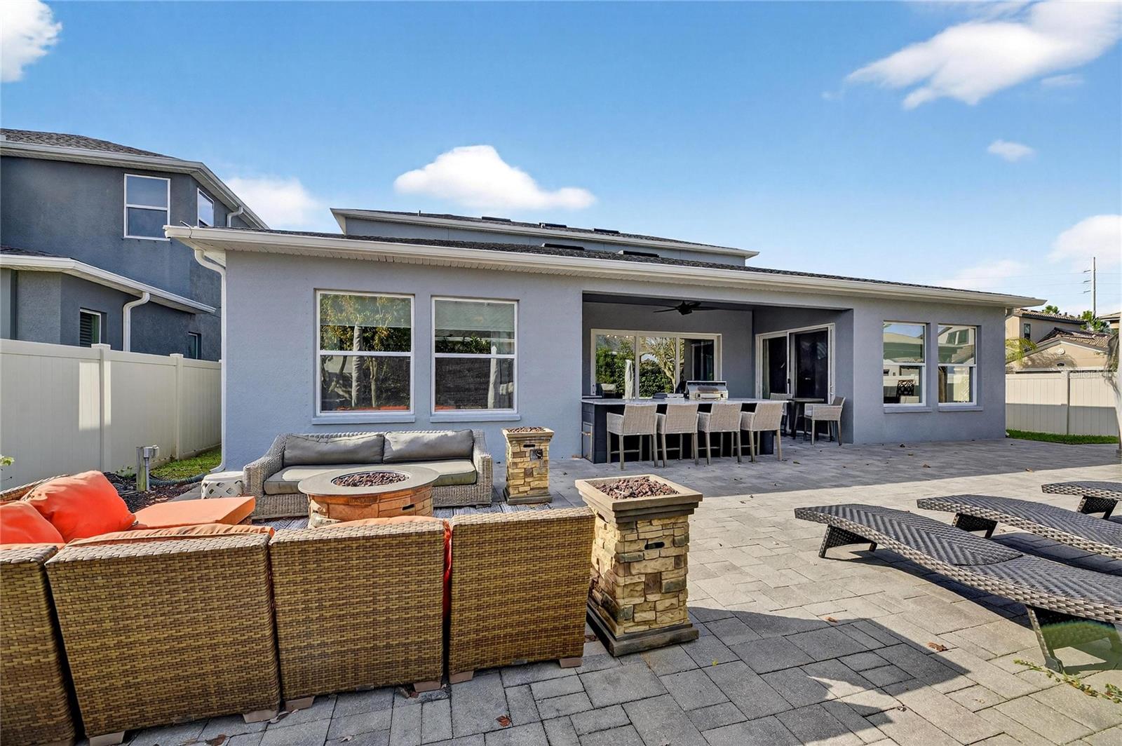 PROMENADE AT LAKE PARK PH - Residential Lease