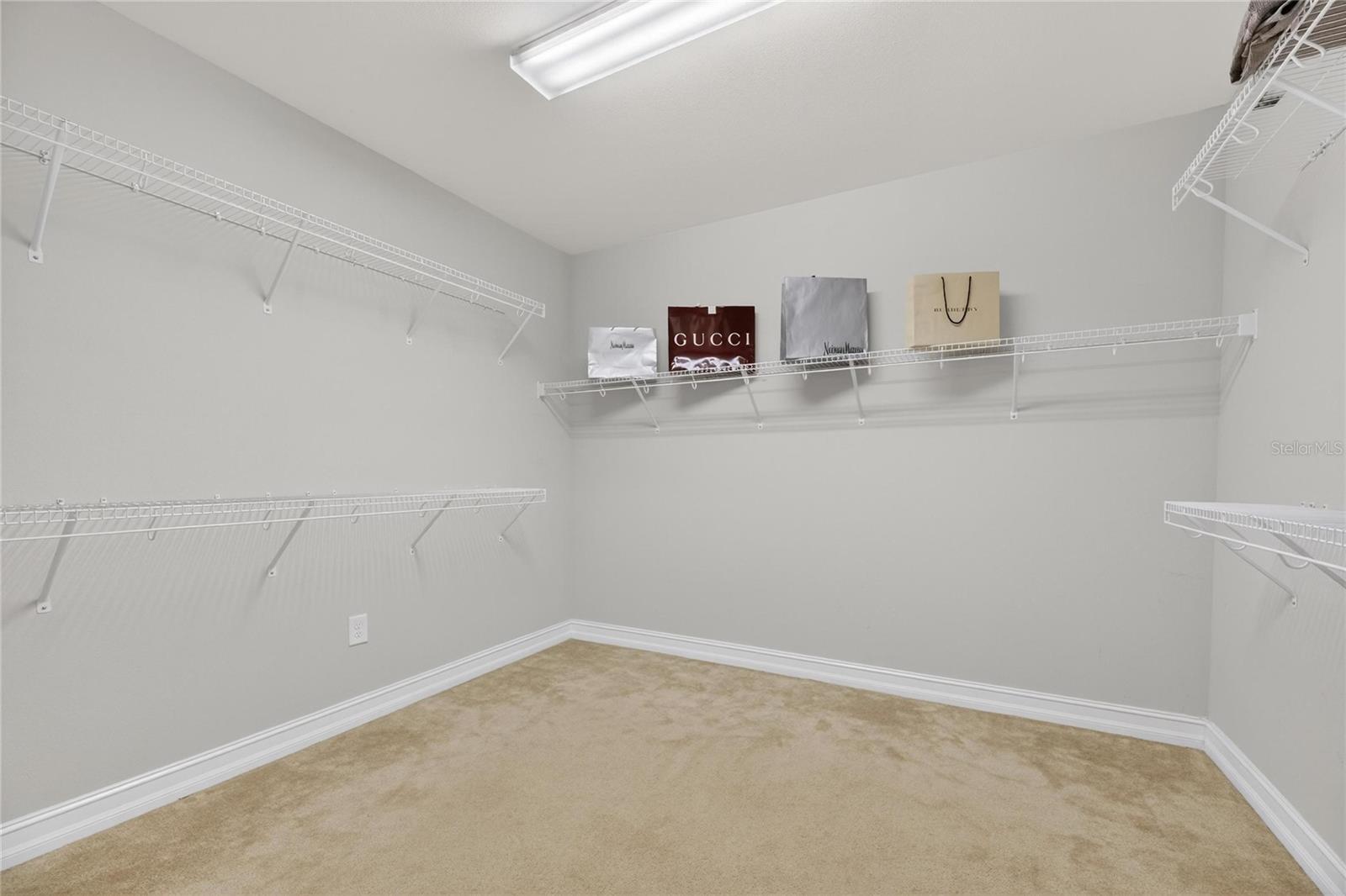 PROMENADE AT LAKE PARK PH - Residential Lease