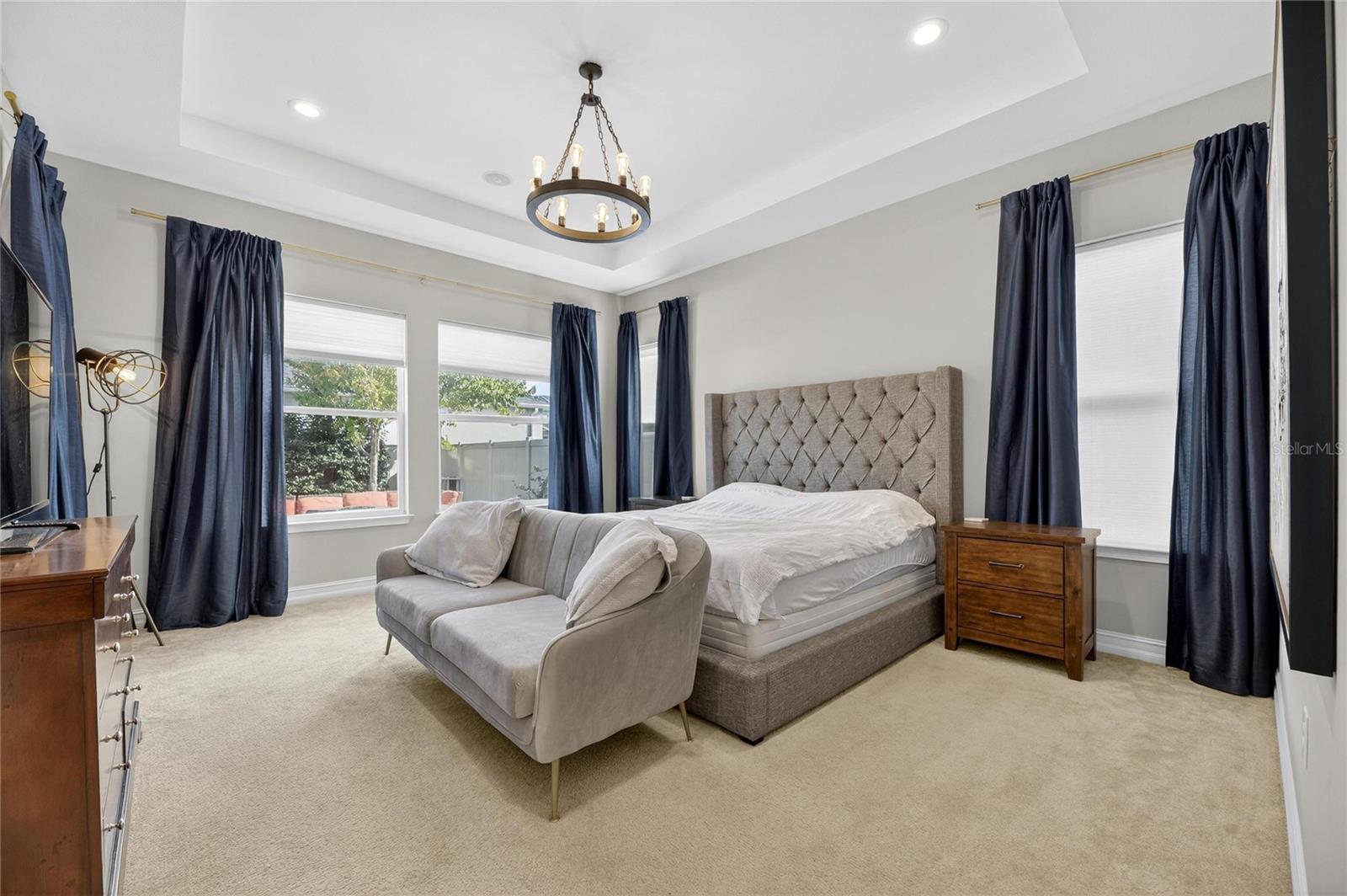 PROMENADE AT LAKE PARK PH - Residential Lease