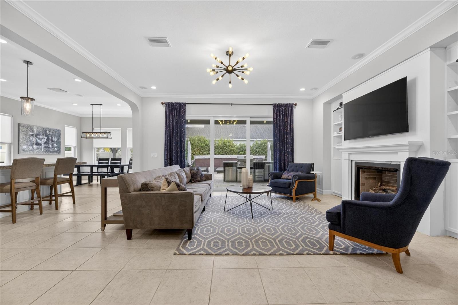 PROMENADE AT LAKE PARK PH - Residential Lease