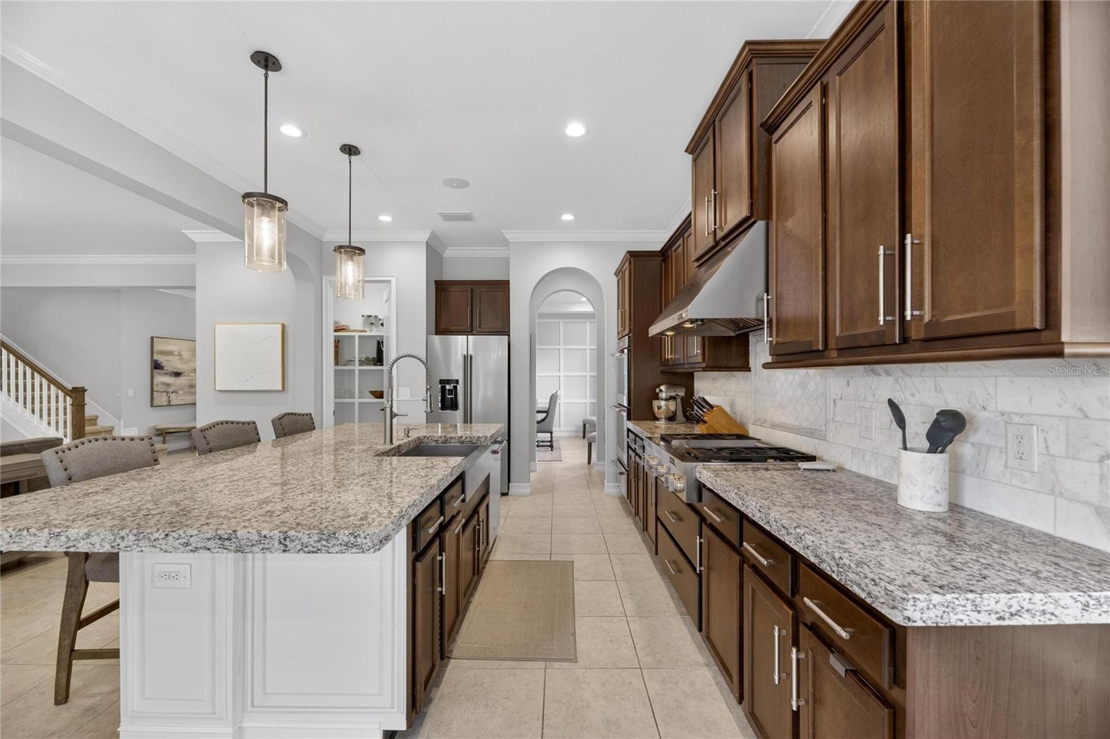 PROMENADE AT LAKE PARK PH - Residential Lease