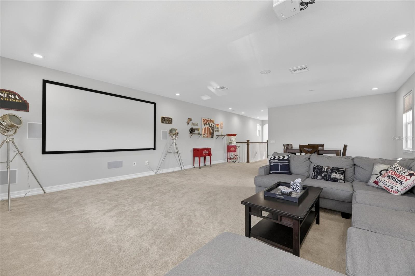 PROMENADE AT LAKE PARK PH - Residential Lease