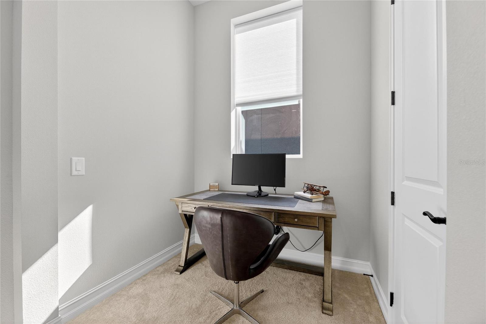 PROMENADE AT LAKE PARK PH - Residential Lease