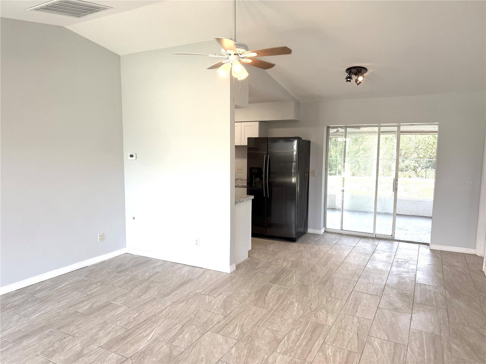 11113 CARNEGIE AVENUE