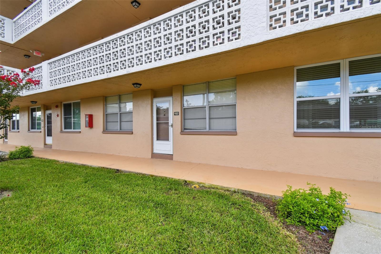 5095 BAY STREET NE 103