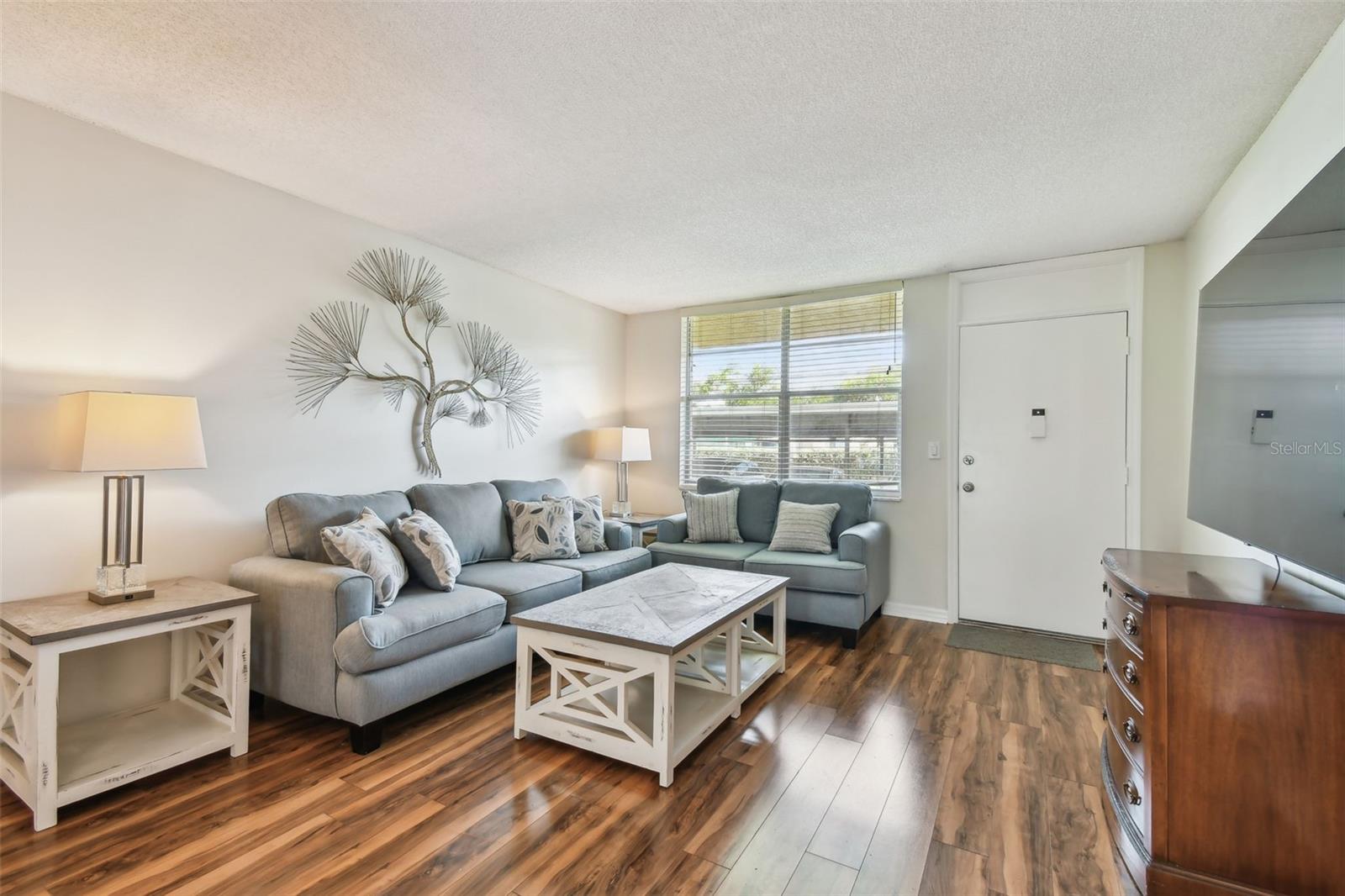 5095 BAY STREET NE 103