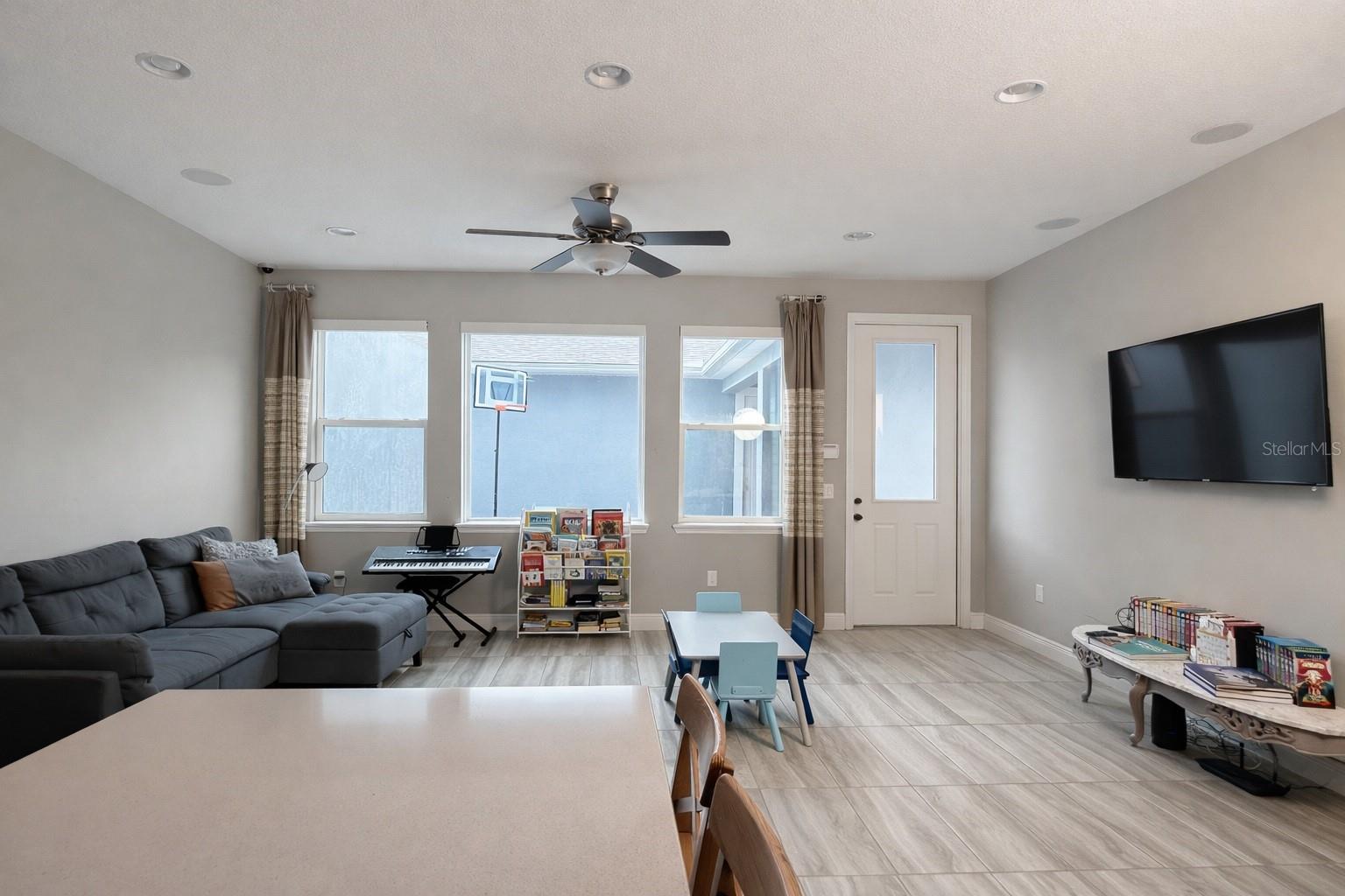 HAWKSMOOR-PH 1 - Residential Lease