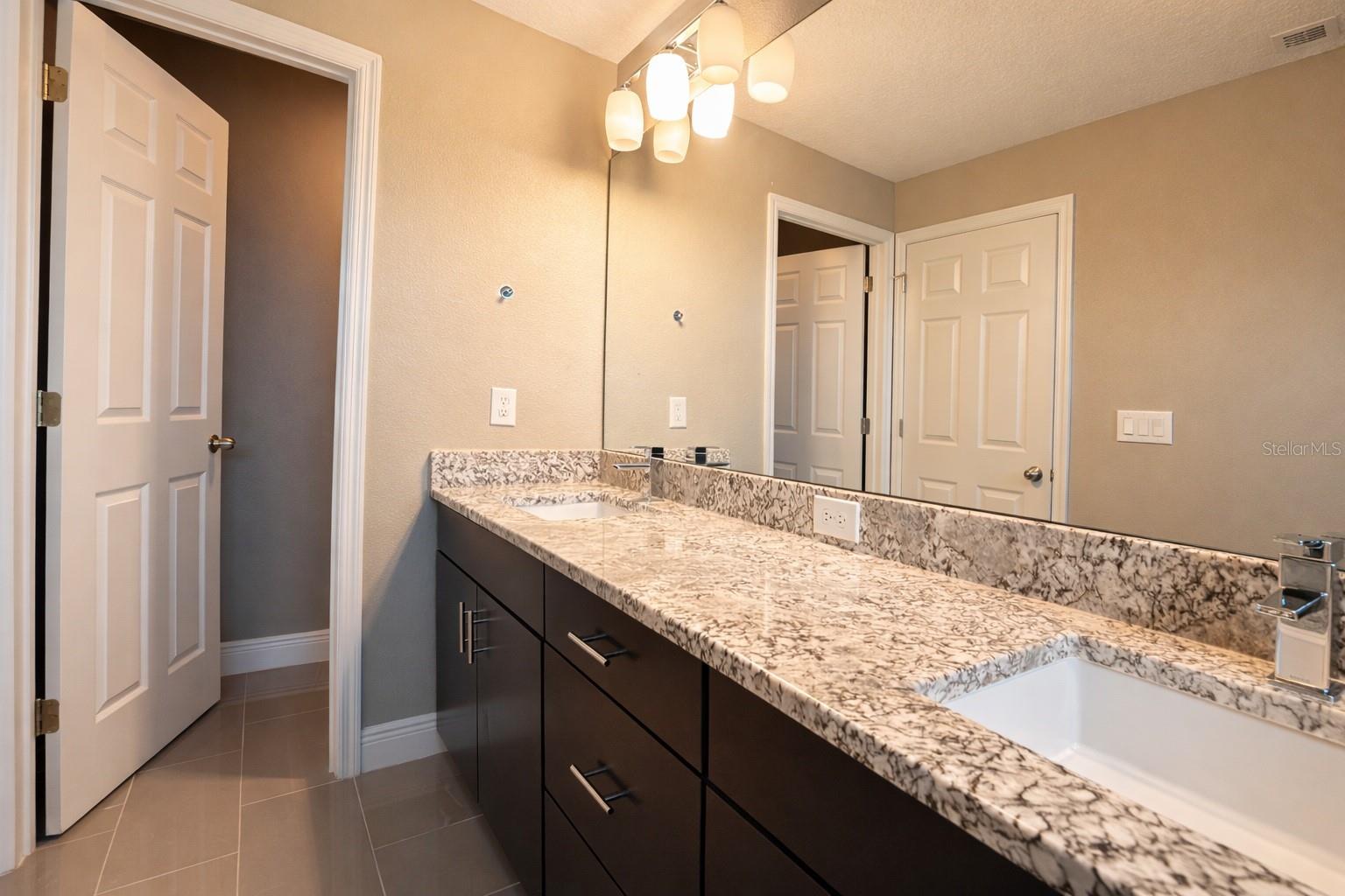 HAWKSMOOR-PH 1 - Residential Lease