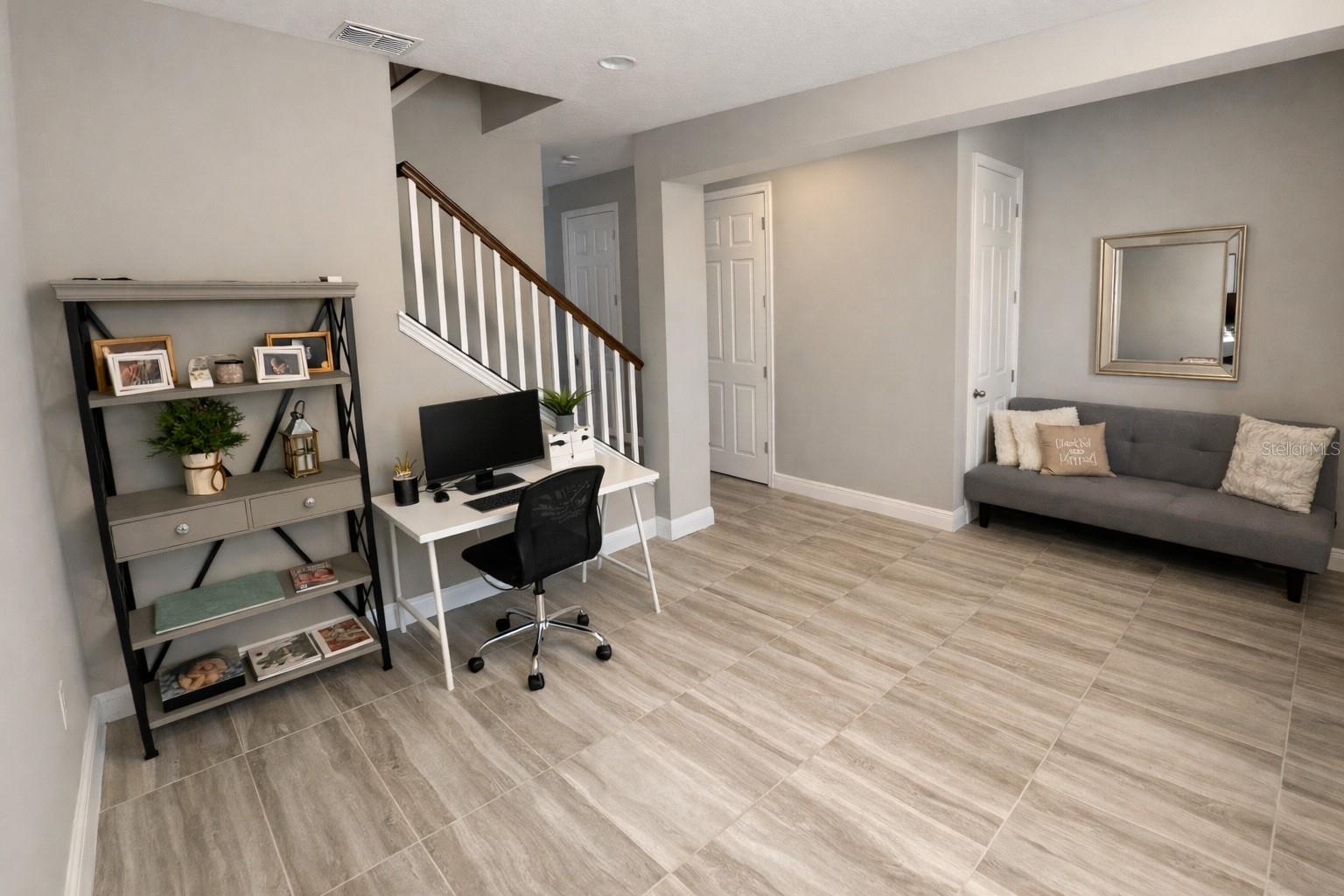 HAWKSMOOR-PH 1 - Residential Lease