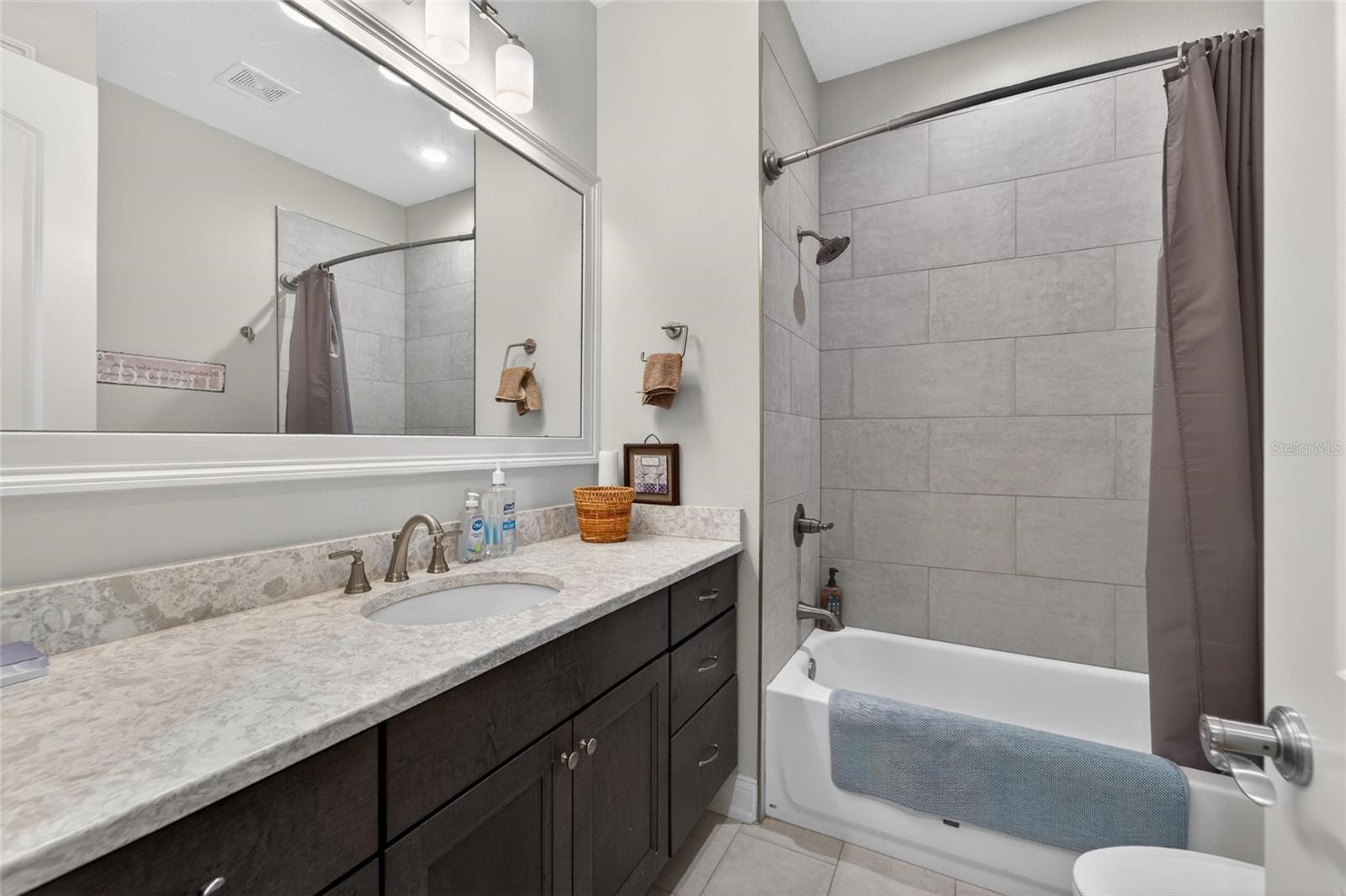 LAKE JAMES PH 4 - Residential