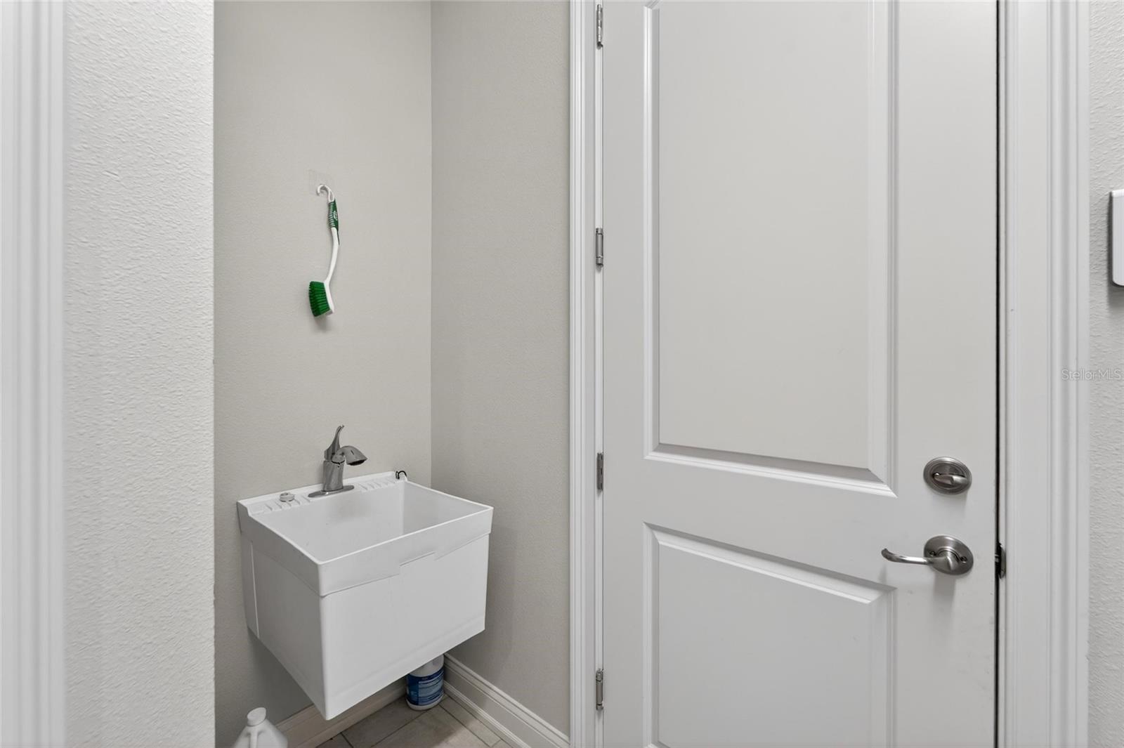 LAKE JAMES PH 4 - Residential