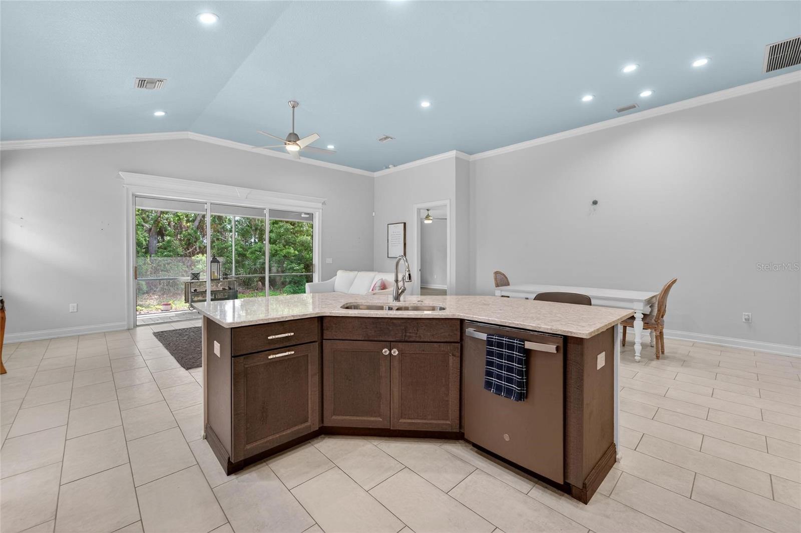 LAKE JAMES PH 4 - Residential