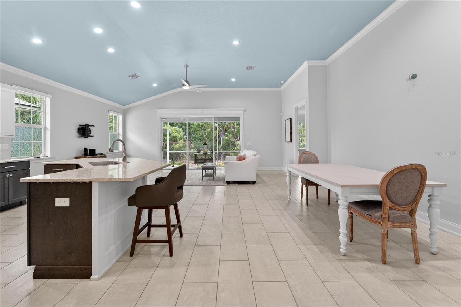LAKE JAMES PH 4 - Residential