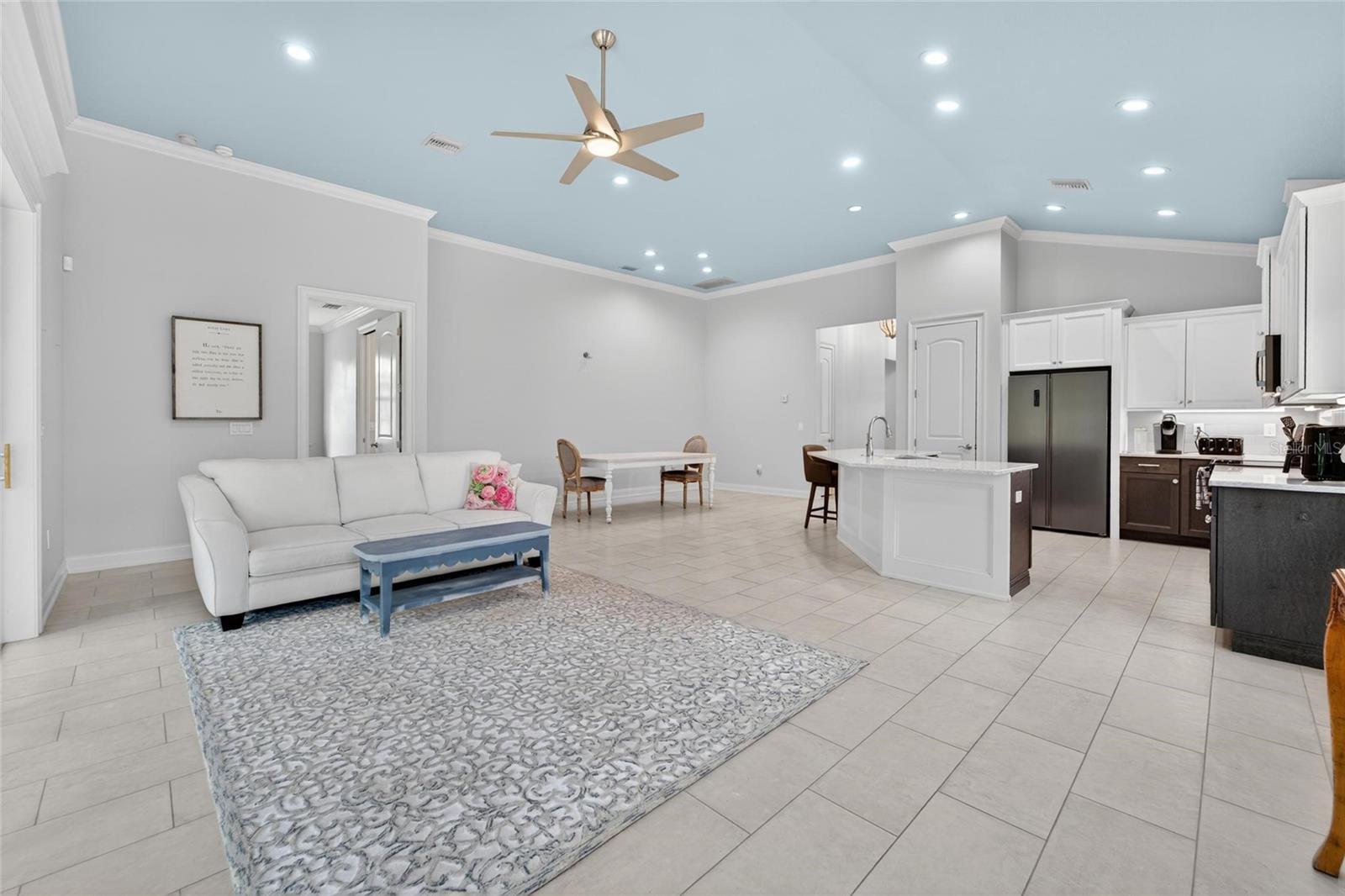 LAKE JAMES PH 4 - Residential