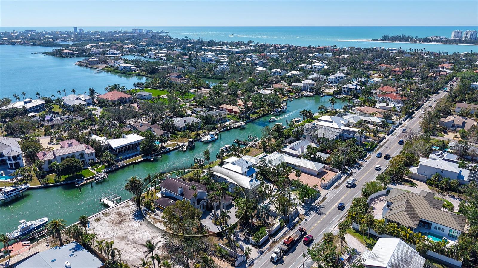 732 SIESTA DRIVE