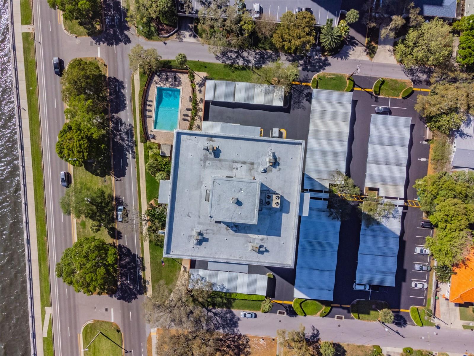 BAYSHORE TOWERS A CONDO - Residential