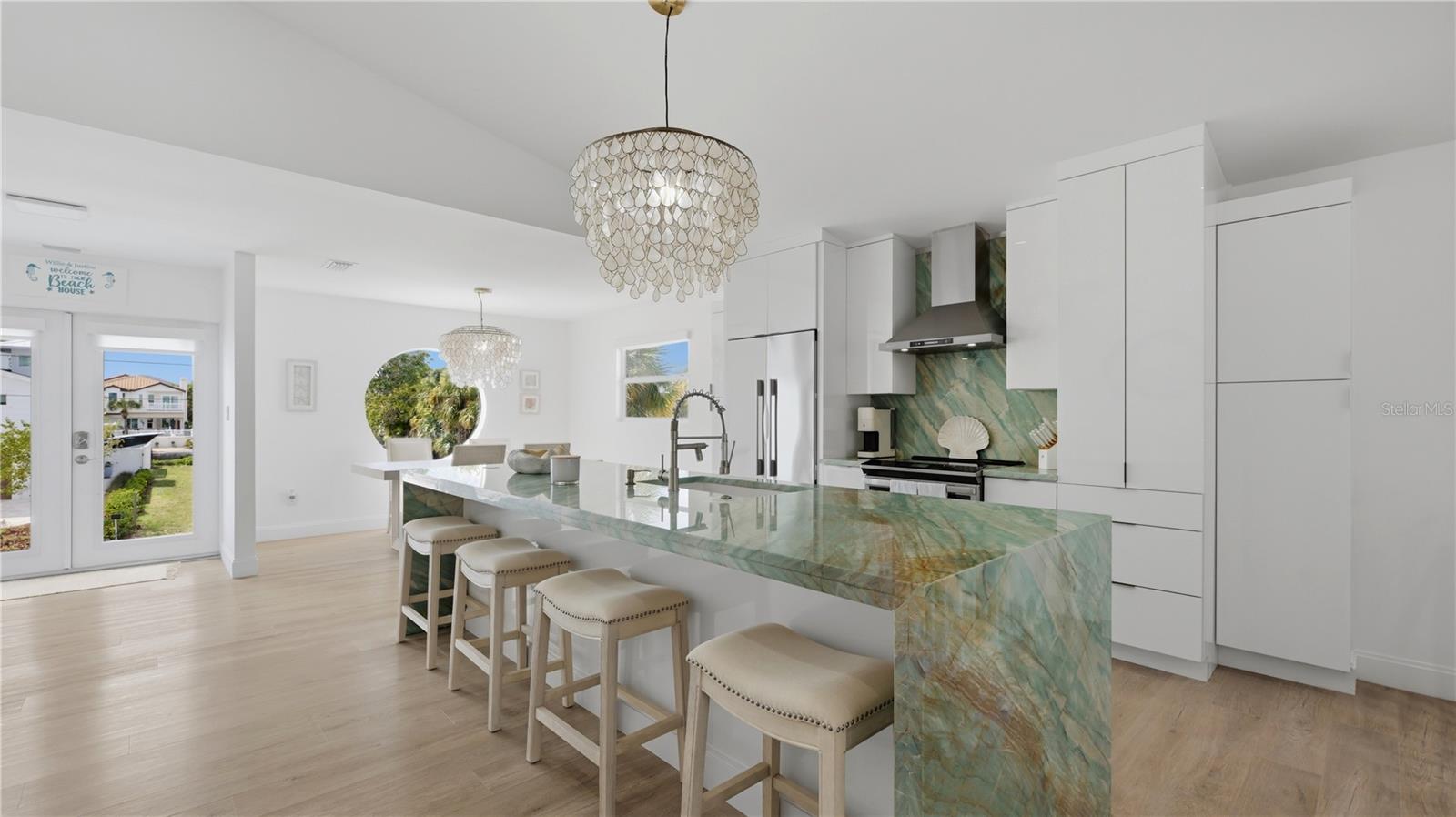 SIESTA BEACH - Residential