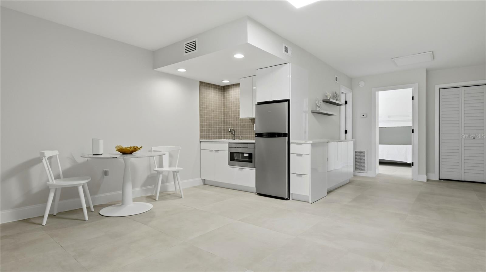 SIESTA BEACH - Residential