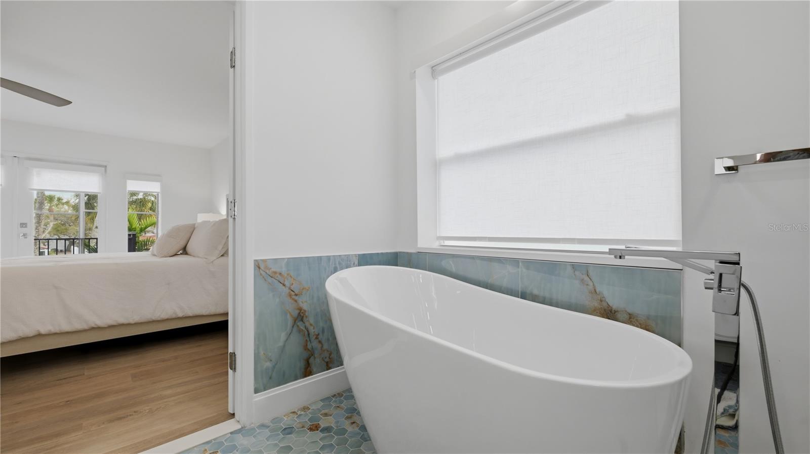 SIESTA BEACH - Residential