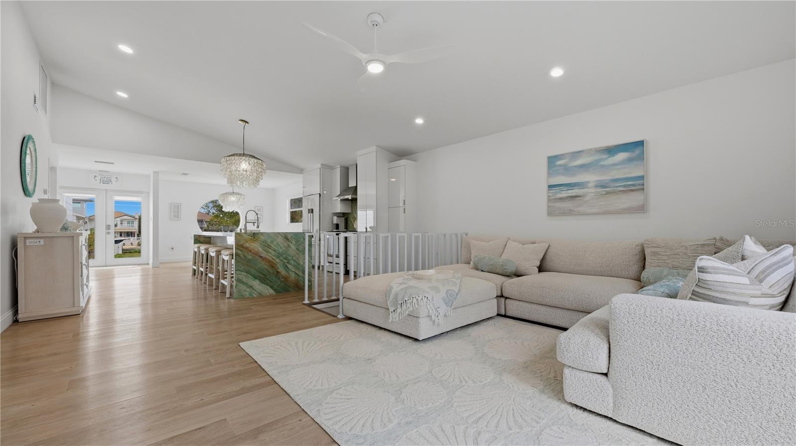 SIESTA BEACH - Residential