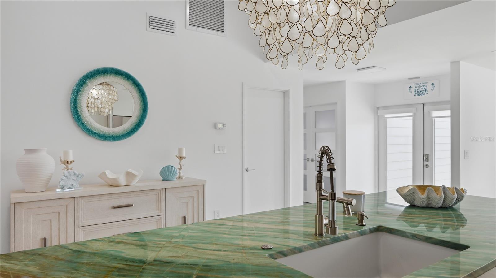 SIESTA BEACH - Residential