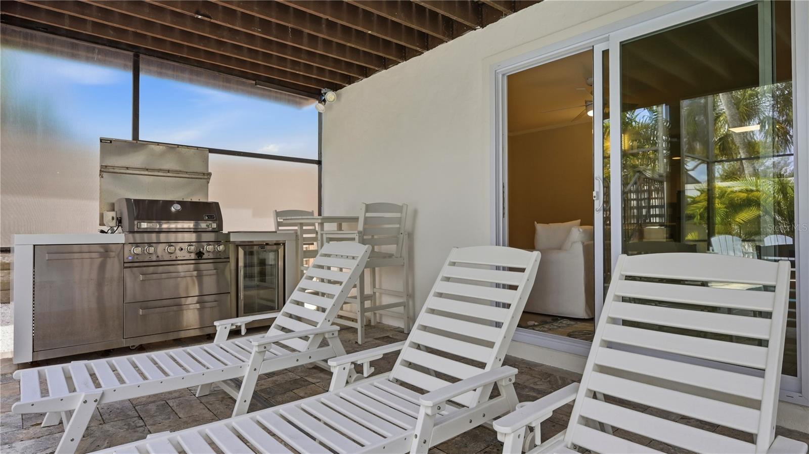 SIESTA BEACH - Residential